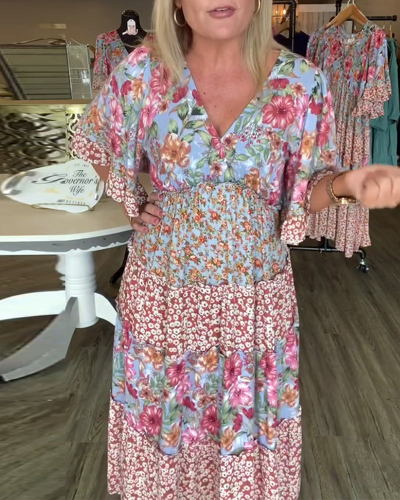 Quinta | Dress With V Neck Lotus Sleeves Floral Print